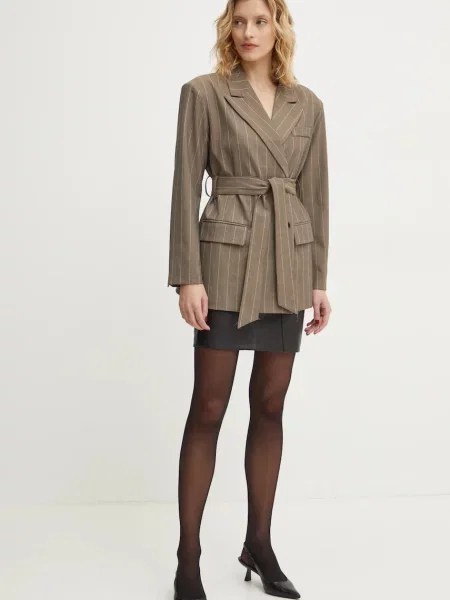 Сако Answear Lab с двуредно закопчаване с десен бежово