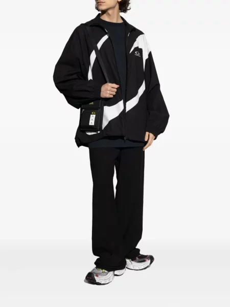 Тениска Balenciaga с кръгло деколте черно