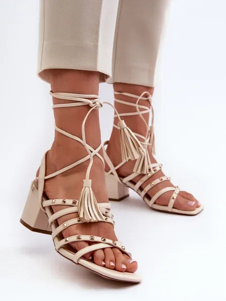 Sandale Kesi cu toc jos cu tepi bej