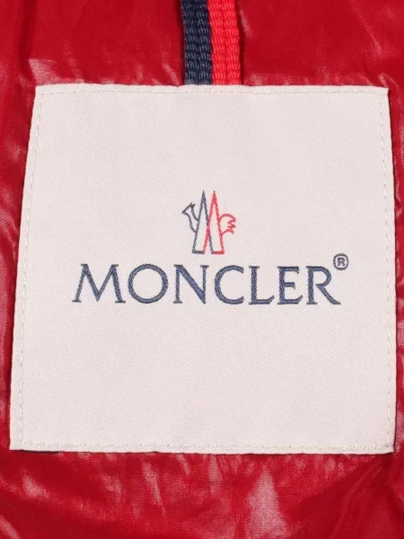 Geacă cu puf Moncler roșu