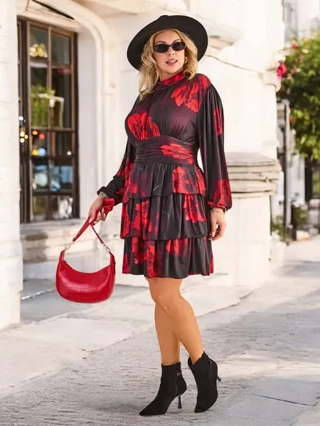 Rochie Resti cu imagine de costum negru