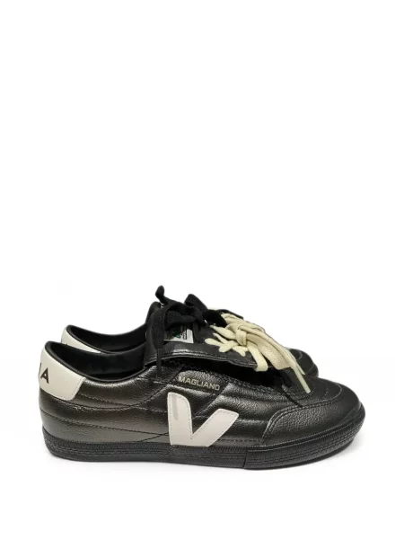 Sneakerși Veja cu șireturi din dantelă gri