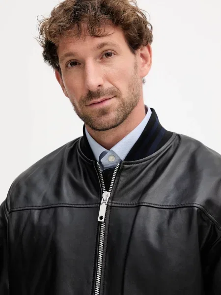 Кожаная куртка Max&co черная