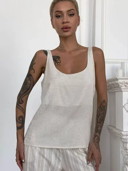 Женская однотонная майка біла