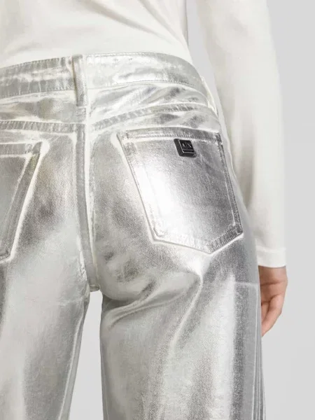 Jeansy z szerokimi nogawkami i 5 Armani Exchange