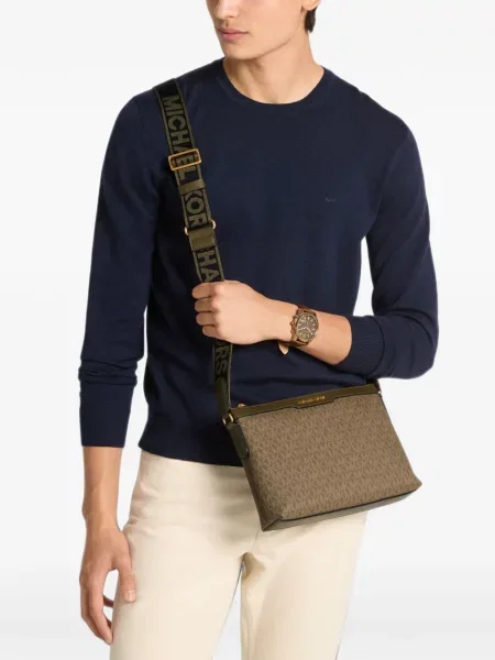 Crossbody táska Michael Kors autogrammal