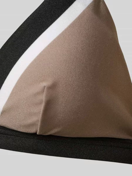 Góra bikini JOOP! Collection;Mieszanka materiałów z dodatkiem streczu;Dopasowany krój;Wiązanie na szyi;Trójkątny kształt;Zapięcie na haftkę czarne