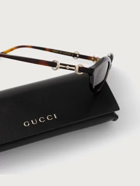 Солнцезащитные очки Gucci