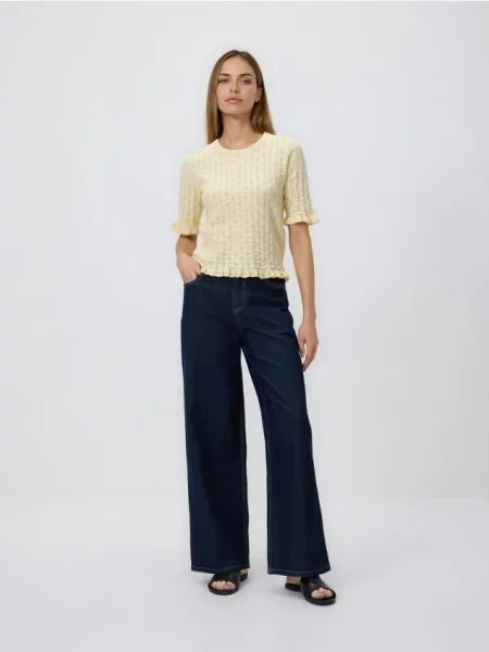 Reserved Pulover cu conținut ridicat de galben-deschis galben