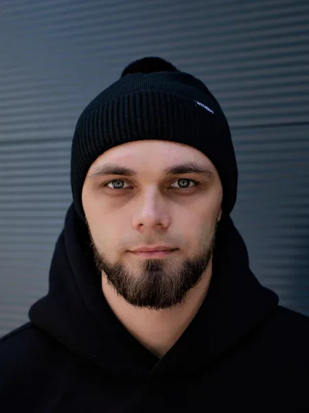 Without Шапка чорний