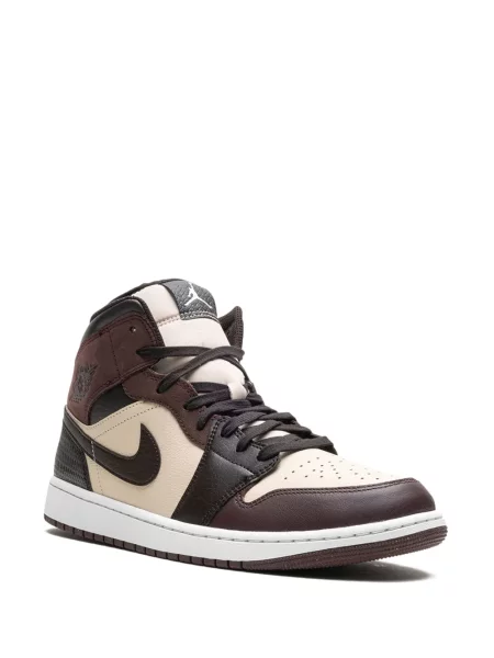 Sportbačiai Jordan Air Jordan 1 velvetinės ruda