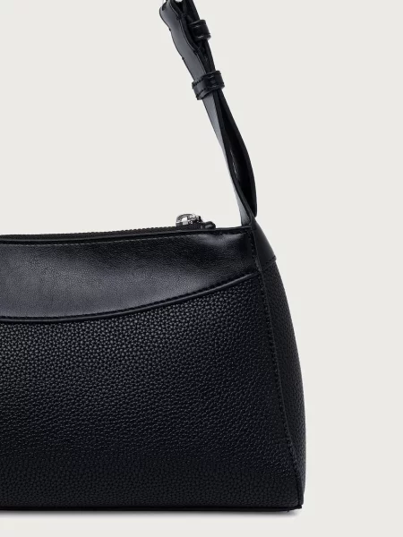 Calvin Klein Táska Mix Media Shoulder Bag fekete
