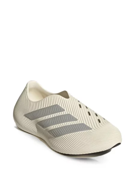 Slip-on шорти Adidas бродирани синьо