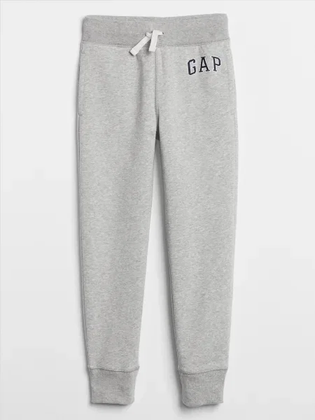 Jogger nohavice Gap s potlačou sivá