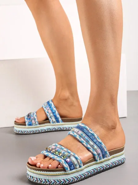 Papuci albaștri din piele ecologică cu ținte bogat decorate cu zirconiu și sclipici Obiuma albastru