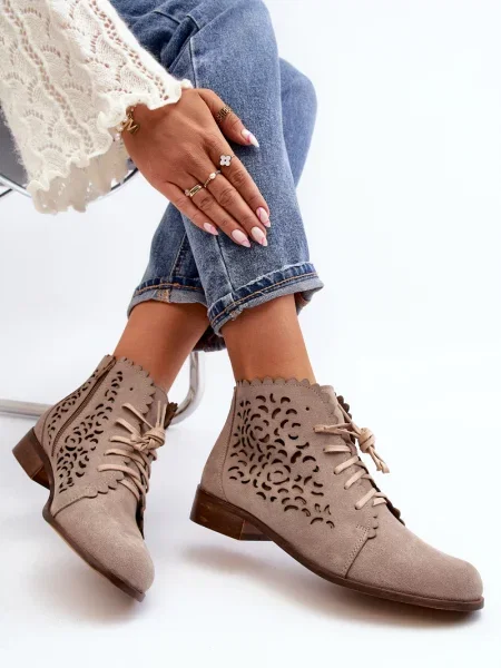 Ažurové gležnjarji Zazoo z vezalkami s čipko bež