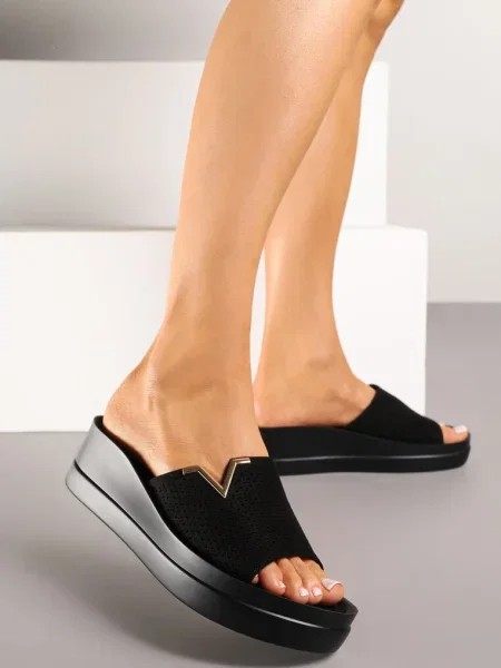 Papuci Gleorine negri