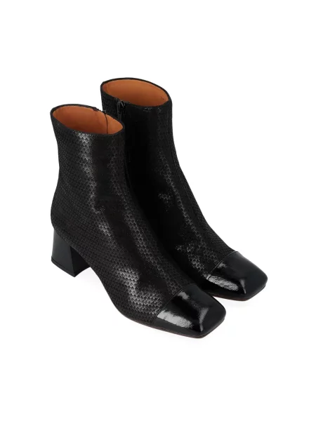 Buty do kostki Chie Mihara skórzane czarne