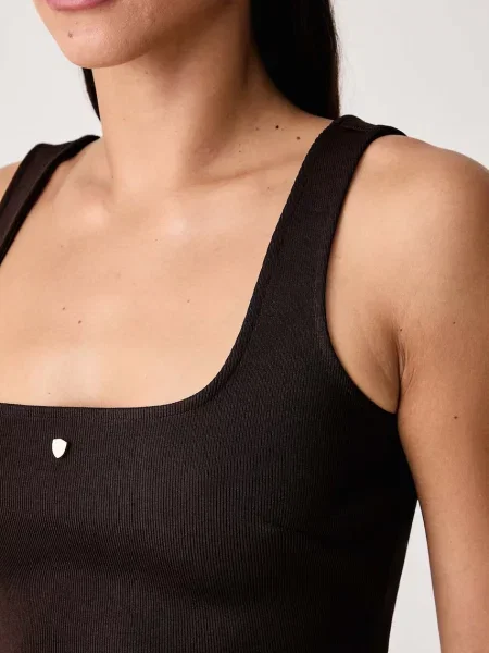 Топ Armani Exchange