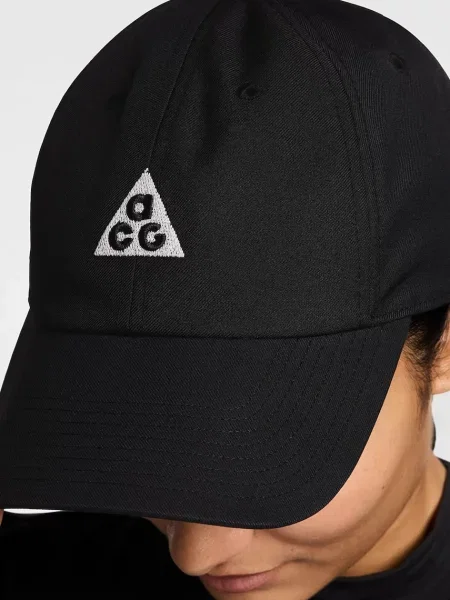 Nike ACG: All Conditions Gear kapa s šiltom ACG Club črna