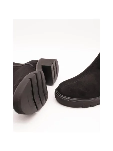 Pantofi Viguera din piele de căprioară negru