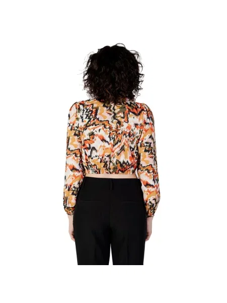 Bluzka Only z długim rękawem o krotszym kroju z dekoltem w serek czarna