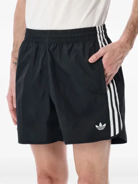 Prugasta majica Adidas crna