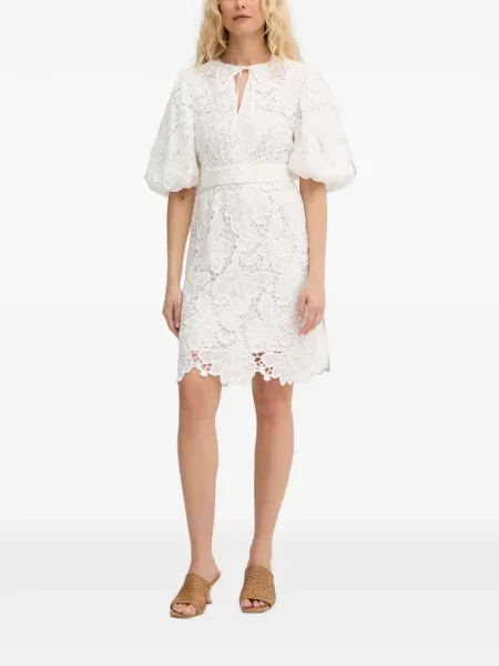 Cu centură rochie mini Silvian Heach din dantelă alb