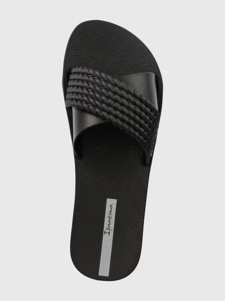 Шлепанцы Ipanema в уличном стиле черные