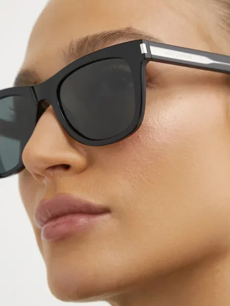 Óra Yves Saint Laurent fekete