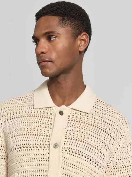 Koszula casualowa o kroju nowoczesnym w imitacji dzianiny z listwą guzikową Jack & Jones Premium beżowa