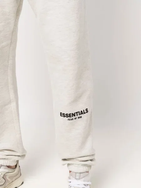 Панталон Fear Of God Essentials с принт