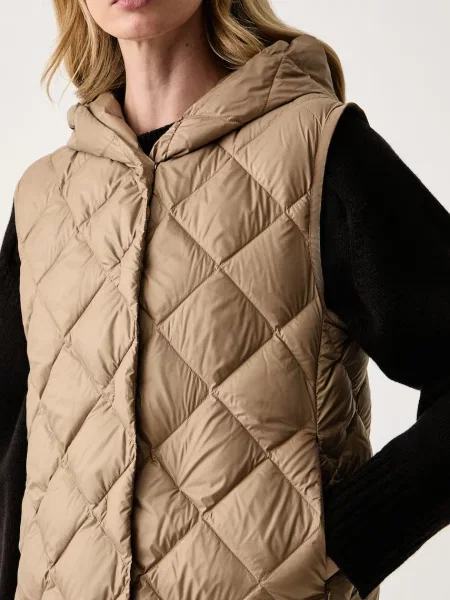 Пуховый жилет Weekend Max Mara