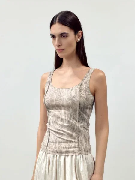 Топ Reserved бежевий