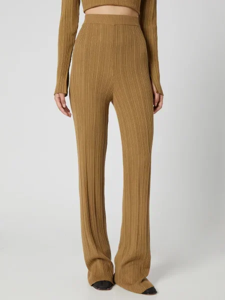 A LOT LESS Pantaloni Samara oliv