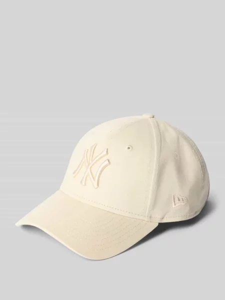 Czapka z daszkiem z wyhaftowanym logo New Era biała