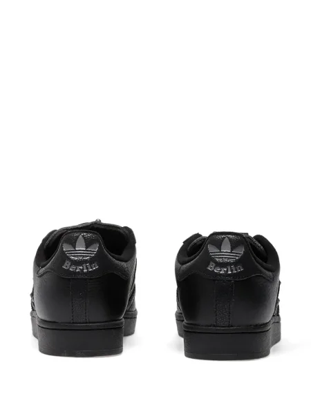 Sneakerși Adidas Adilette plasă cu tepi gri