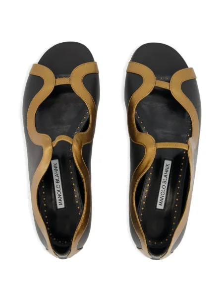 Sandale Manolo Blahnik din piele negru