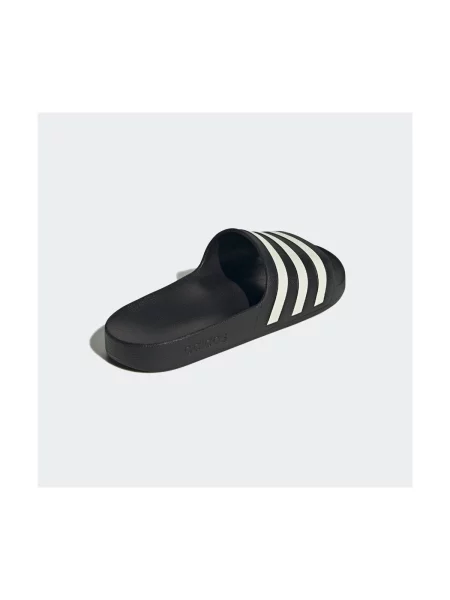 Šľapky Adidas čierna