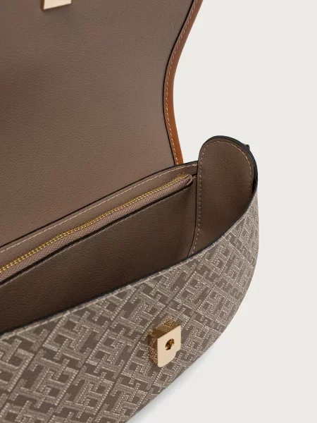 Tommy Hilfiger чанта crossbody дамска от имитация на кожа бежово