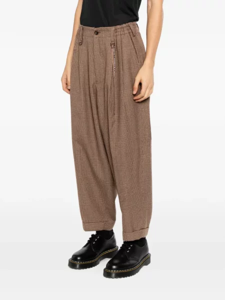 Pantaloni Mastermind Japan în carouri maro