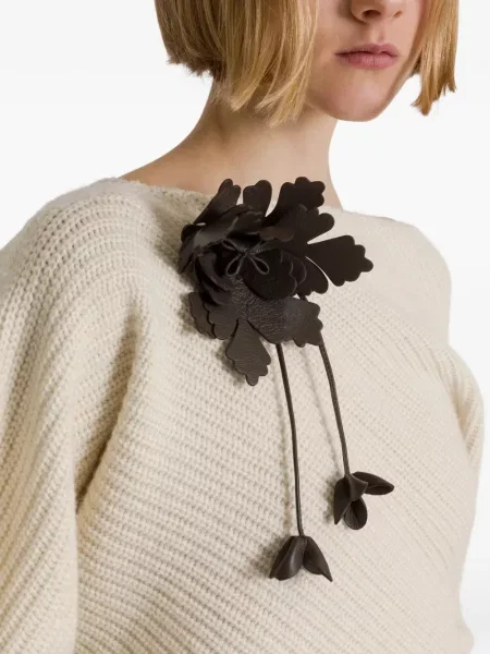 Brosa Alberta Ferretti din piele cu model floral maro