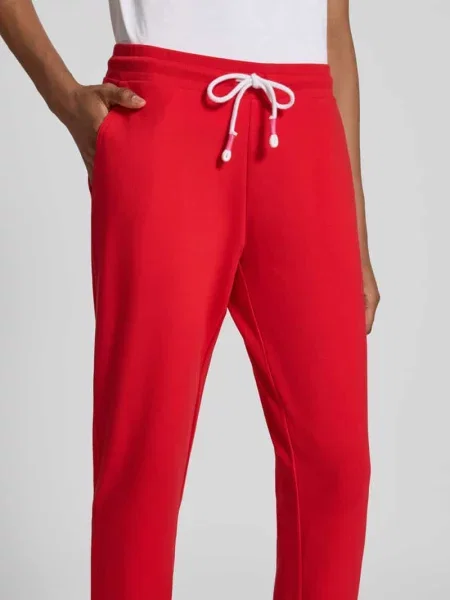 Spodnie dresowe o kroju slim fit z mieszanki bawełny model Cozy Nights' Mey czerwone