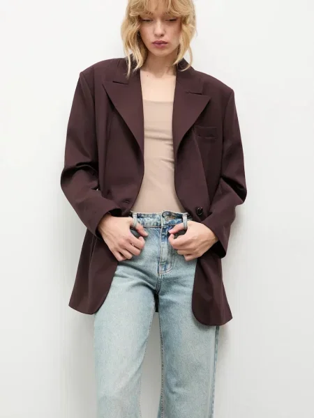 Answear.LAB sacou un singur rand de neted bordo