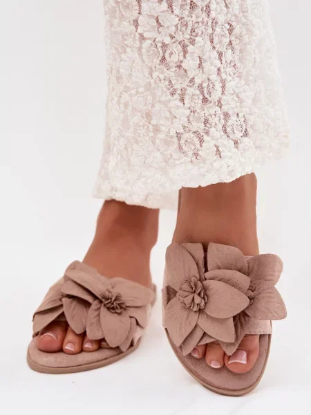 Papuci Boto cu model floral alb