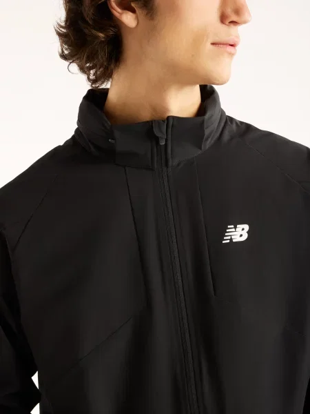 Вітровка New Balance чорний