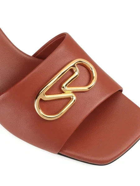 Papuci tip mules Sergio Rossi din piele maro