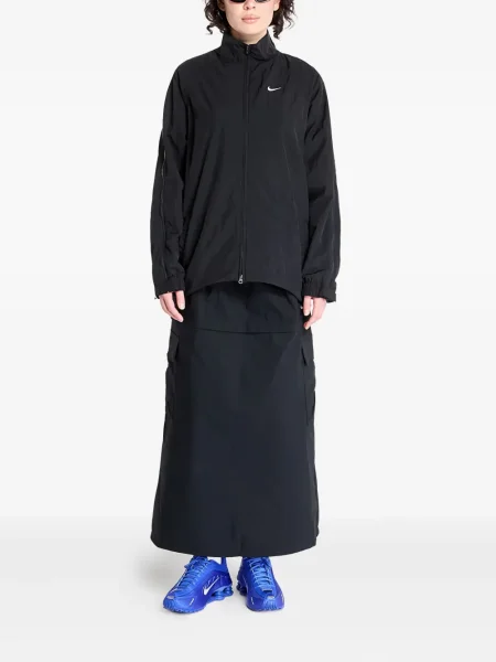 Geacă cu puf Nike cu broderie negru