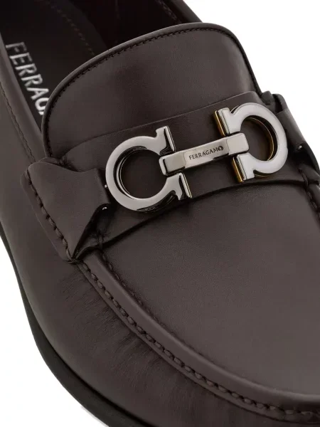 Pantofi loafer Ferragamo cu cataramă maro