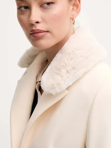 Пальто Gaudi бежевое